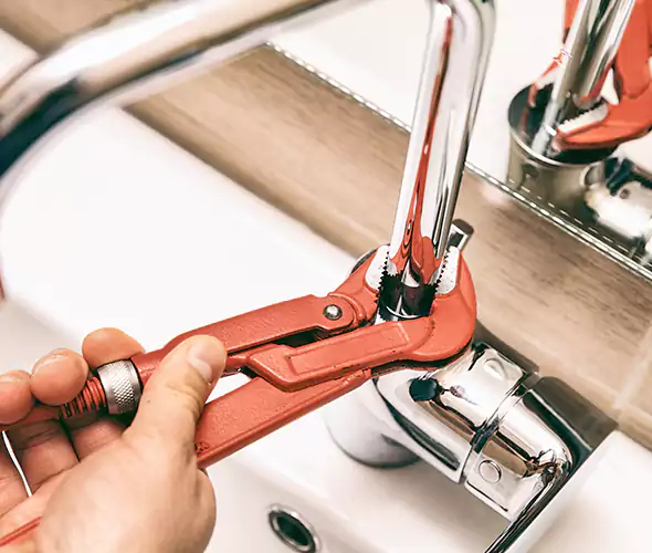 Expert Leak Repair Plumber in Syracuse, NY